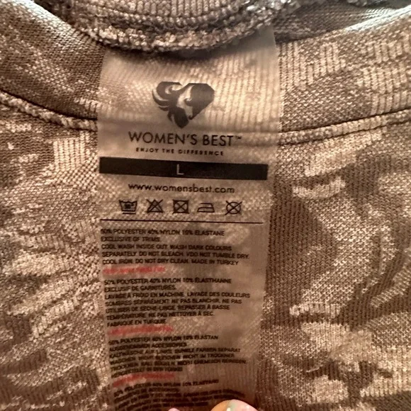 Long Sleeve Workout Top - Picture 6 of 7